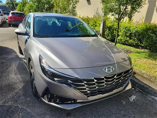 2023 Hyundai ELANTRA Limited