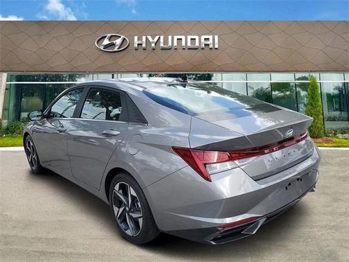 2022 Hyundai ELANTRA Limited