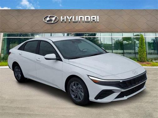 2025 Hyundai ELANTRA Sport