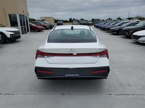 2025 Hyundai ELANTRA Sport