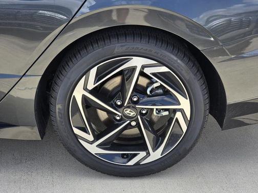 2026 Hyundai SONATA SEL