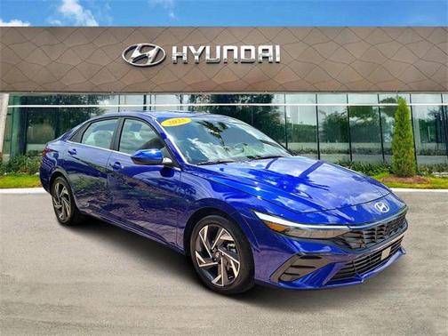 2025 Hyundai ELANTRA SEL