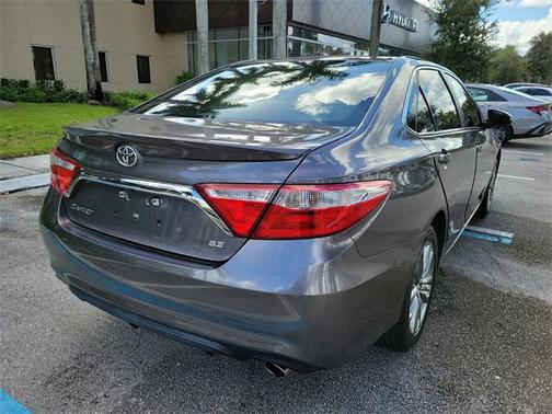 2016 Toyota Camry SE