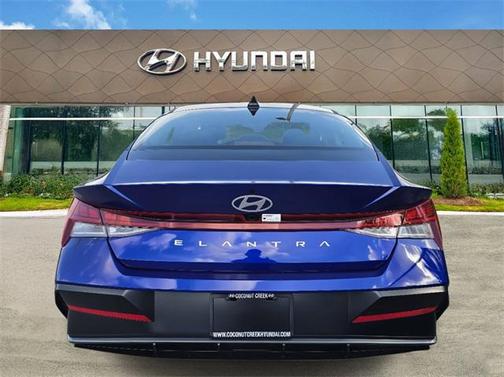 2025 Hyundai ELANTRA SEL