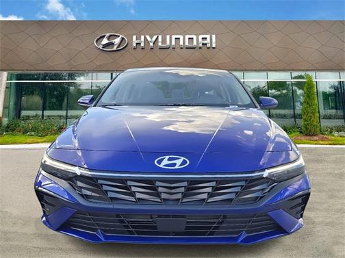 2025 Hyundai ELANTRA SEL