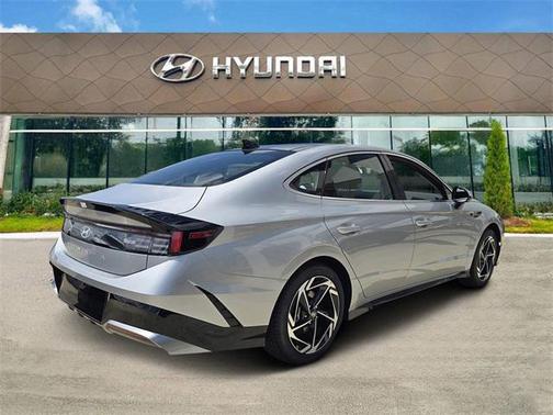 2026 Hyundai SONATA SEL