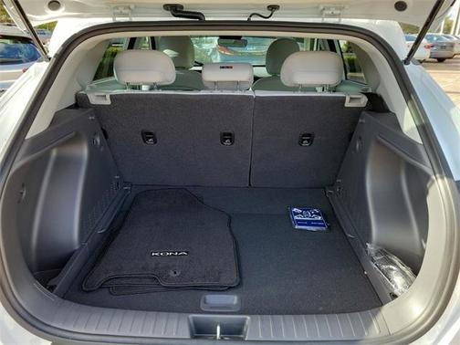 2024 Hyundai KONA SE