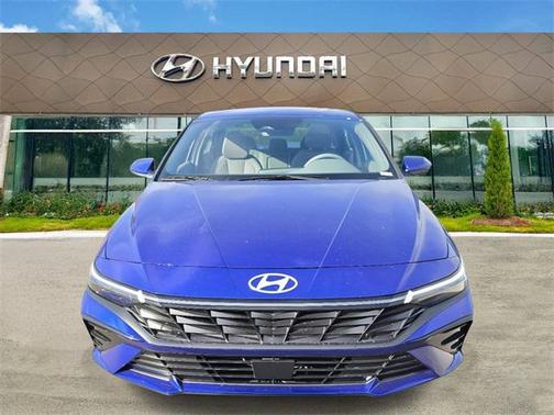 2025 Hyundai ELANTRA SEL