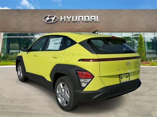 2025 Hyundai KONA SE
