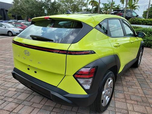 2025 Hyundai KONA SE