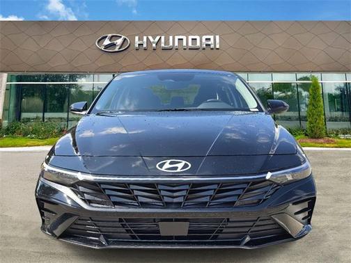 2025 Hyundai ELANTRA SEL
