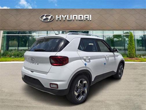 2025 Hyundai VENUE SEL