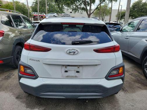 Lunar White 2023 Hyundai KONA SEL