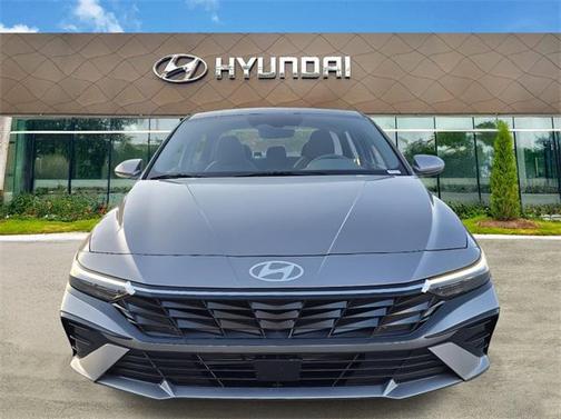 2025 Hyundai ELANTRA SEL