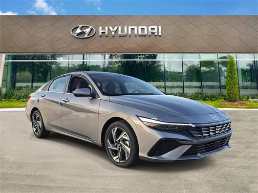 2025 Hyundai ELANTRA SEL