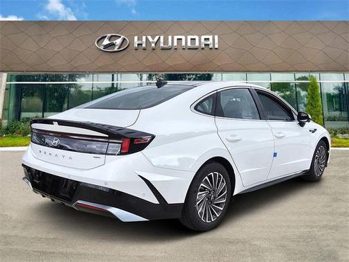 2025 Hyundai SONATA Hybrid Limited