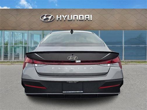 2025 Hyundai ELANTRA SEL