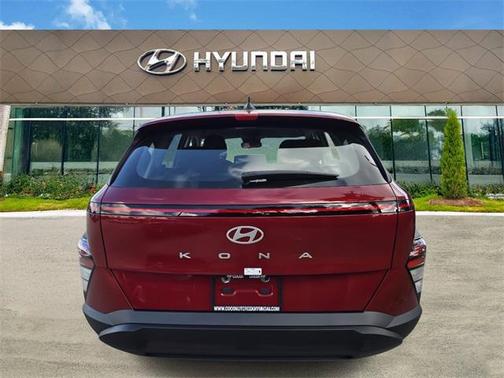 2025 Hyundai KONA SE