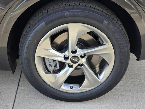 Makalu Gray 2026 Genesis GV70 2.5T