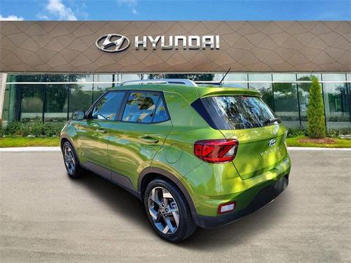 2023 Hyundai VENUE SEL