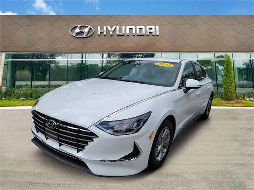 2023 Hyundai SONATA SE