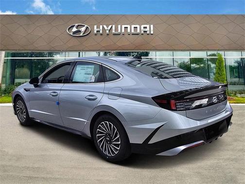 2025 Hyundai SONATA Hybrid SE