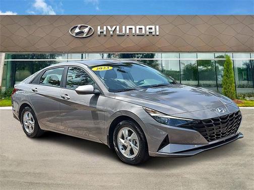 2023 Hyundai ELANTRA SE