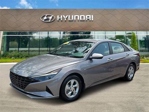 2023 Hyundai ELANTRA SE