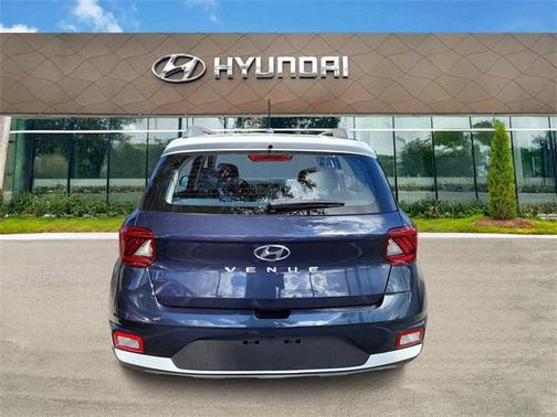 2023 Hyundai VENUE Limited