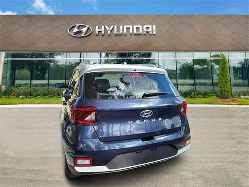 2023 Hyundai VENUE Limited