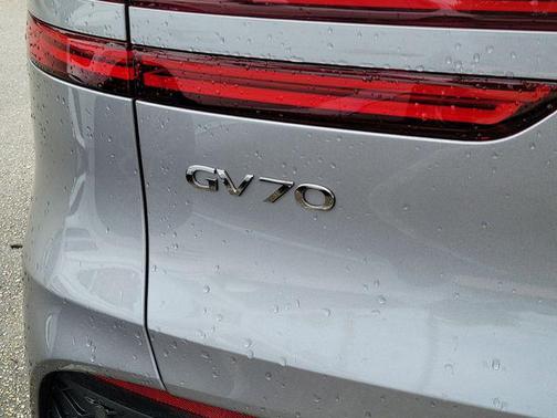 Savile Silver 2023 Genesis GV70 2.5T AWD
