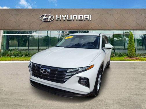 2023 Hyundai TUCSON SE