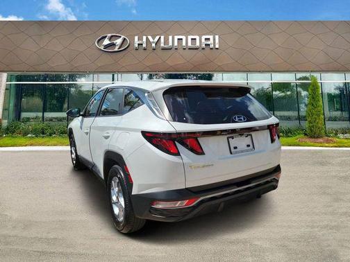 2023 Hyundai TUCSON SE