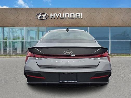 2025 Hyundai ELANTRA SEL