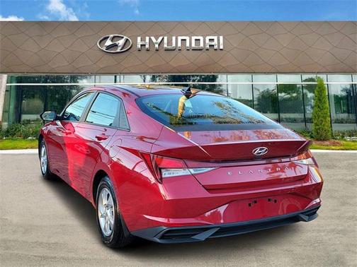 2023 Hyundai ELANTRA SE