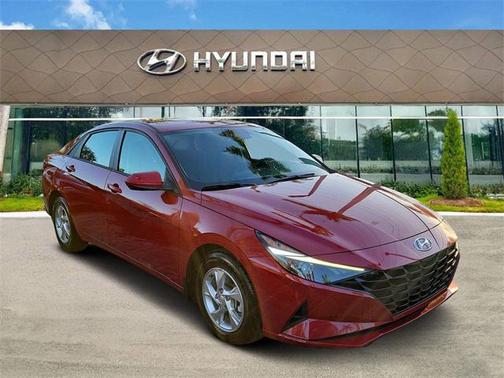 2023 Hyundai ELANTRA SE