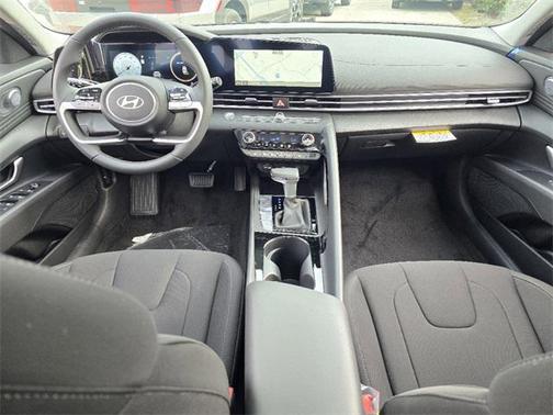 2025 Hyundai ELANTRA SEL