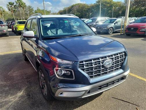 2023 Hyundai VENUE Limited