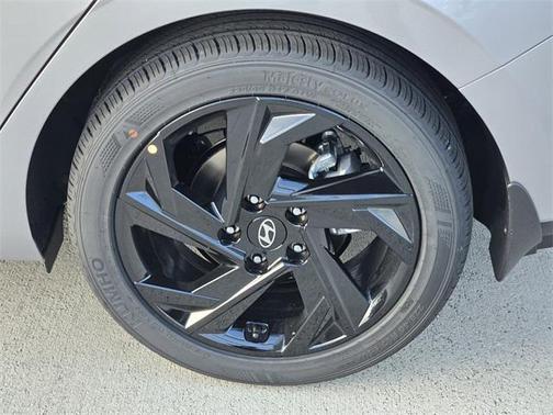 2026 Hyundai ELANTRA Sport