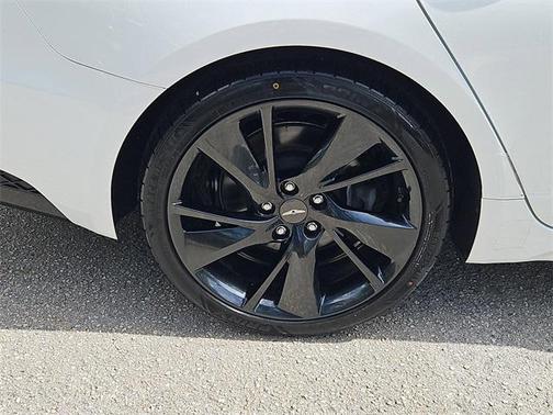 2023 Genesis G70 2.0T RWD