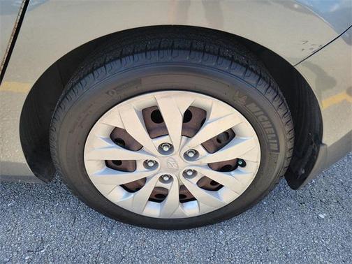 2016 Hyundai Elantra GT Base