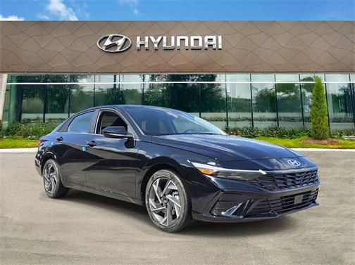 2025 Hyundai ELANTRA SEL