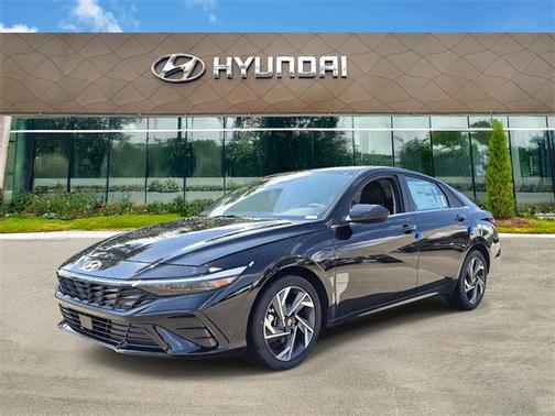 2025 Hyundai ELANTRA SEL