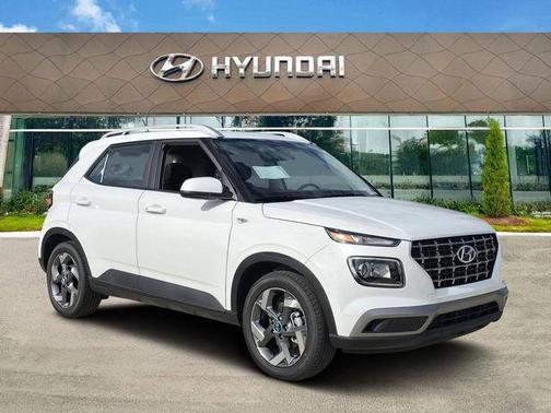 Lunar White 2026 Hyundai VENUE SEL
