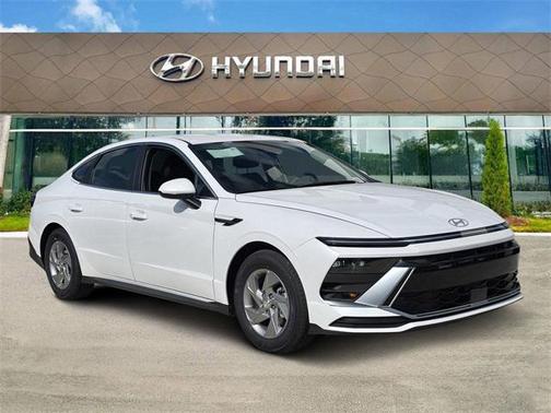 2025 Hyundai SONATA SE