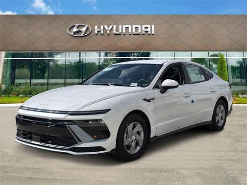 2025 Hyundai SONATA SE
