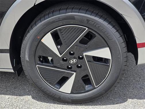 2025 Hyundai IONIQ 5 Limited