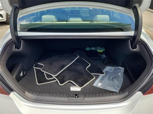 2025 Genesis G70 3.3T RWD Sport Advanced