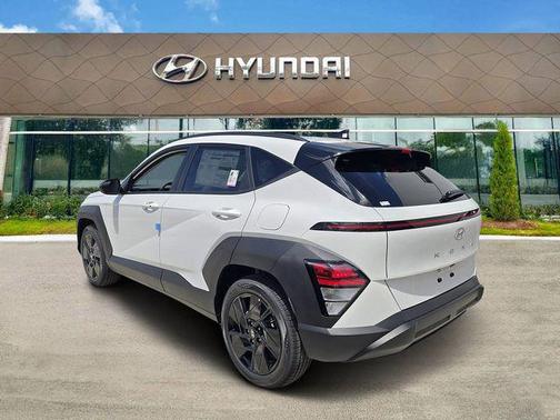 Atlas White 2027 Hyundai KONA SEL Sport