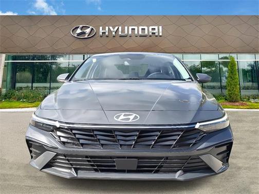 2025 Hyundai ELANTRA SEL
